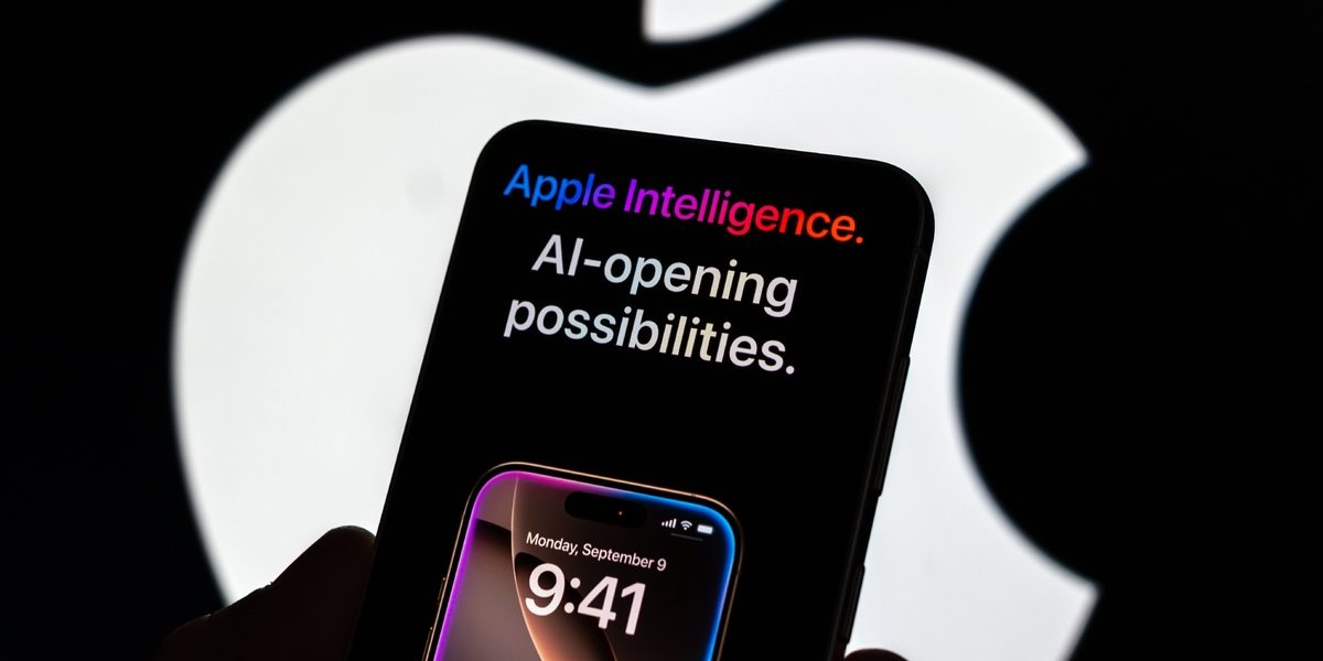Apple's AI Crisis: Promises vs. Reality at a Crossroads