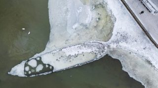 Record Low Baltic Sea Level Reveals 400-Year-Old Warship in Stockholm