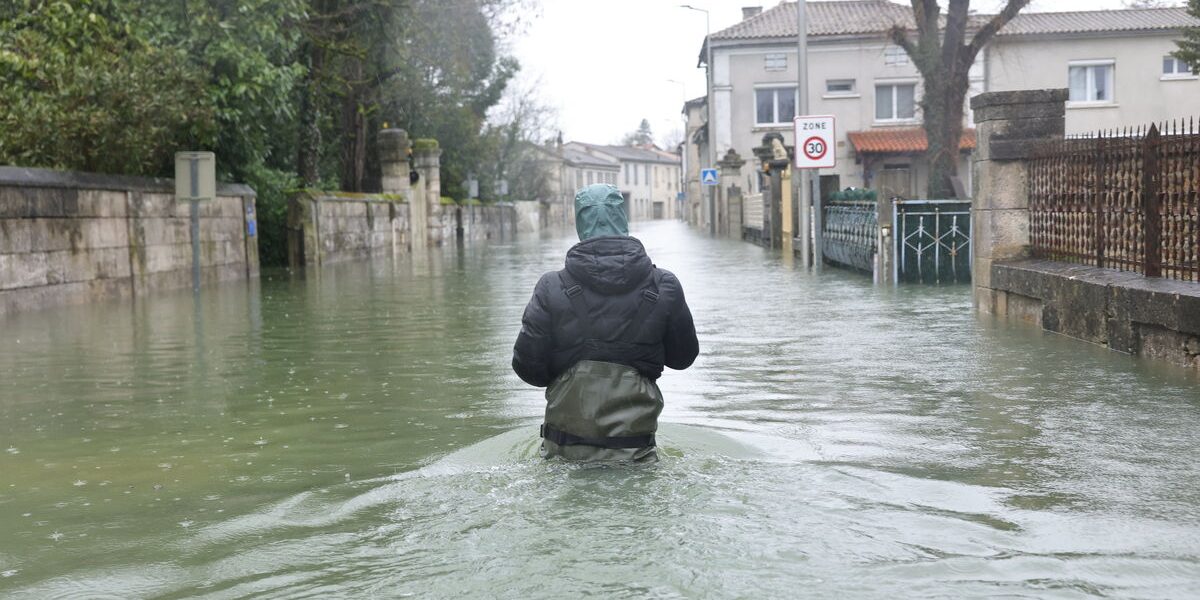 Western France Flood Crisis: Red Alert Issued, More Damage Feared