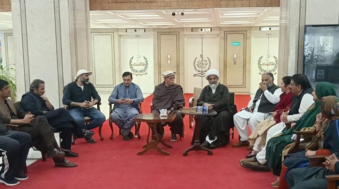 Opposition Sit-In Enters Third Day Despite Govt's Hospital Decision for Imran