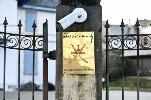 Iran-US Nuclear Talks Resume in Geneva Amid Military Tensions