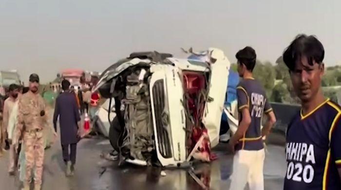 14 Killed in Karachi Highway Crash, 12 from Same Family