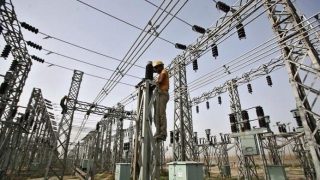 Pakistan Aims to Sign First 200 MW Wheeling Deal by June