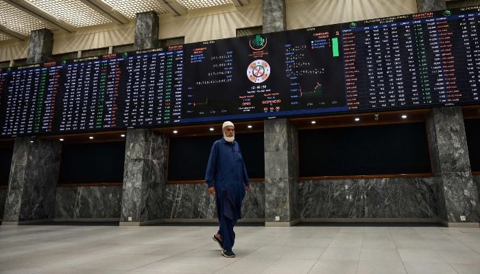 Gulf Attacks Drive Oil Prices Up, Trigger Sharp Fall in Pakistan Stock Market