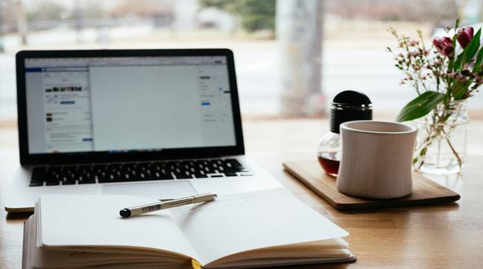 Pakistan Considers Remote Work, Online Classes to Save Energy
