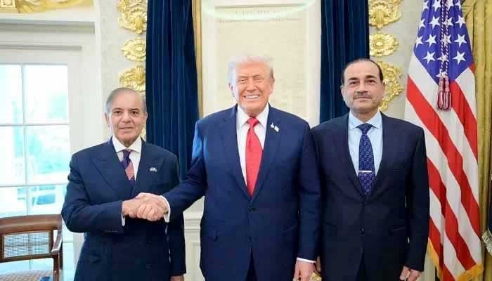 Pakistan Emerges as Key Mediator in Iran Crisis, Trump Halts Attacks