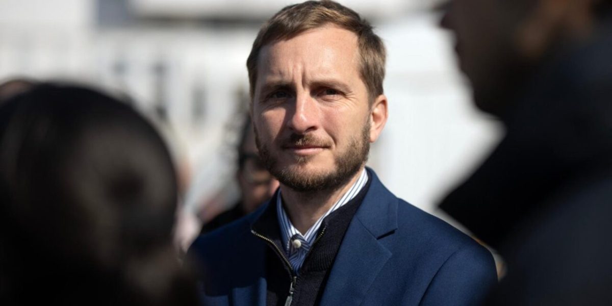 Toulouse Election Tensions: Left-Wing Candidates Challenged at Memorial