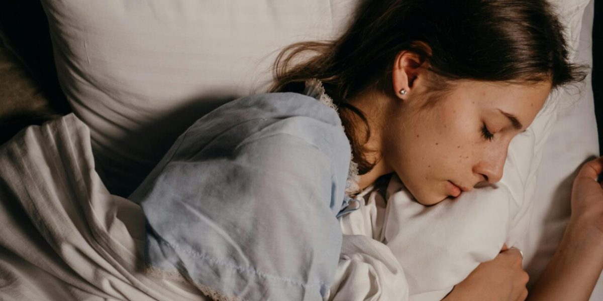Dreams May Deepen Sleep, New Research Challenges Old Beliefs