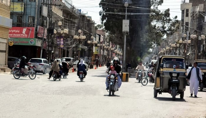 KP, Balochistan Order Early Market Closures to Save Energy