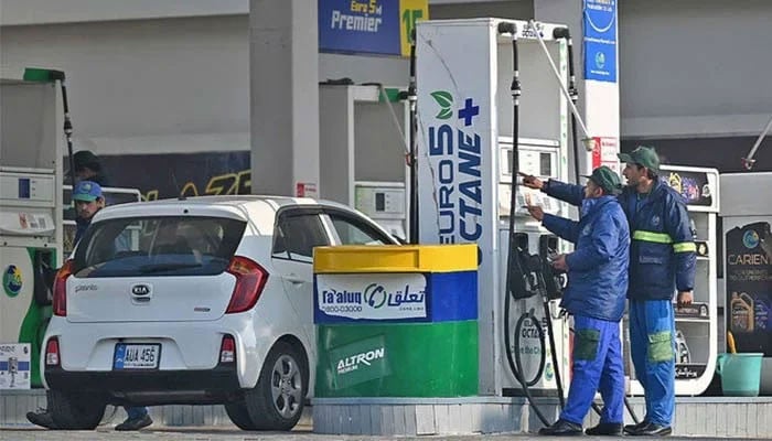 Government Cuts Diesel Price by Rs 32 Per Liter After Global Oil Slump