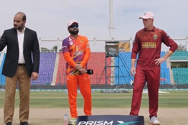 پی ایس ایل 11: حیدرآباد کنگزمین نے ٹاس جیت کر راولپنڈیز کے خلاف فیلڈنگ کا فیصلہ کیا