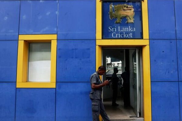 سری لنکا کی حکومت نے کرکٹ بورڈ کا انتظام سنبھال لیا، اصلاحات کے لیے عبوری کمیٹی مقرر