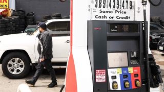 US Energy Secretary Warns Gas Prices Could Stay Above $3 Per Gallon