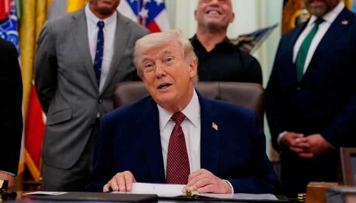 US Envoys Arrive in Islamabad for Iran Talks as Trump Issues Threats