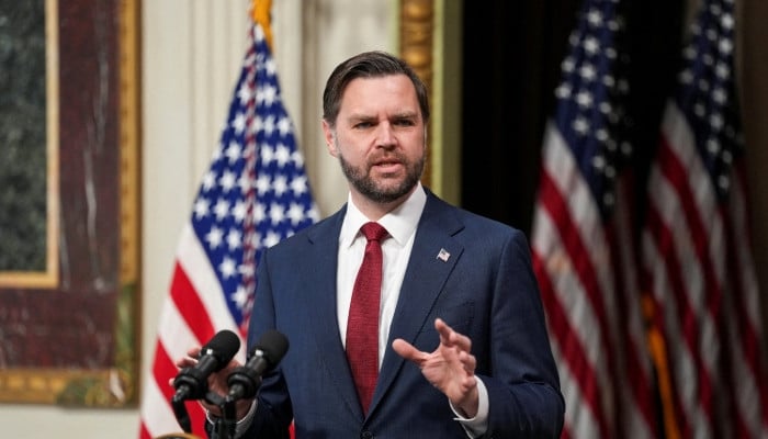 US VP Warns Iran, Signals Trump Open to Ceasefire via Pakistan