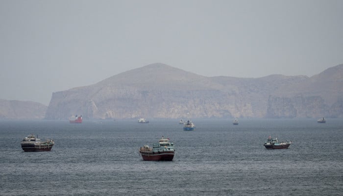 Chinese Tankers Leave Hormuz Amid US-Iran Deal Hopes