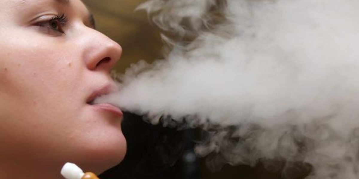 France Smoking Drops; Youth Vaping Risks Rise