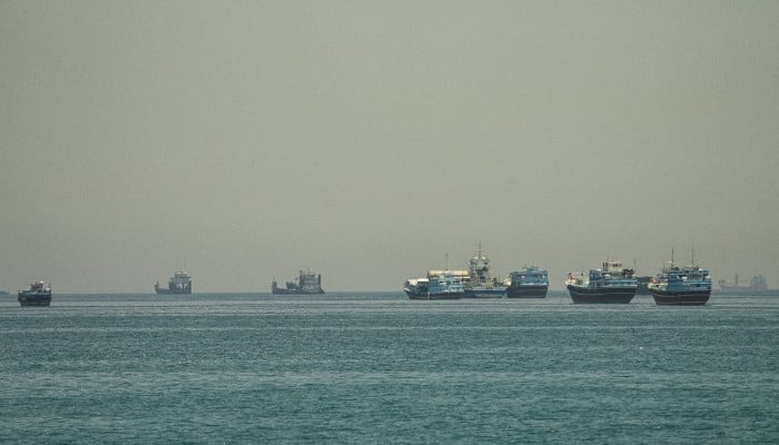 Iran-US Exchange Strikes After Denying Hormuz Deal