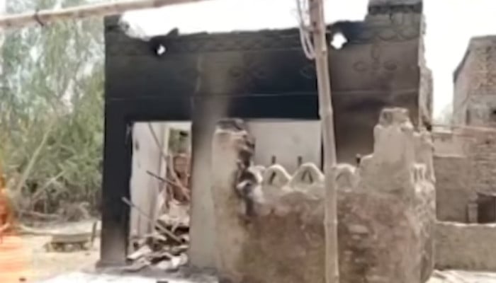 Love Marriage Sparks Revenge; 100+ Homes Torched in Jacobabad