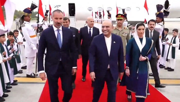 Prince Rahim Aga Khan V Arrives in Islamabad, Welcomed by President