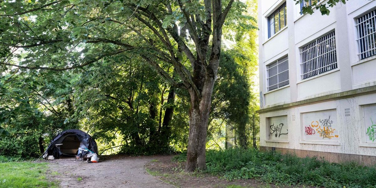 French Boy Found Dead in Rennes, Towel Tied Around Neck
